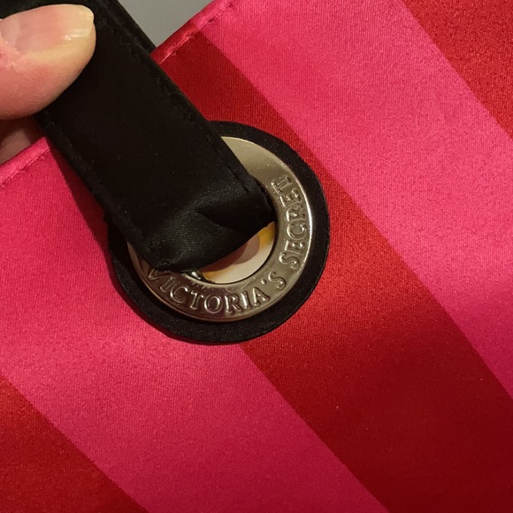 Victoria’s Secret Tote. NWOT💎🎉 - Picture 4 of 5
